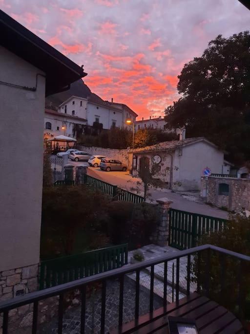 A Due Passi Dai Lupi Villa Civitella Alfedena Exteriör bild